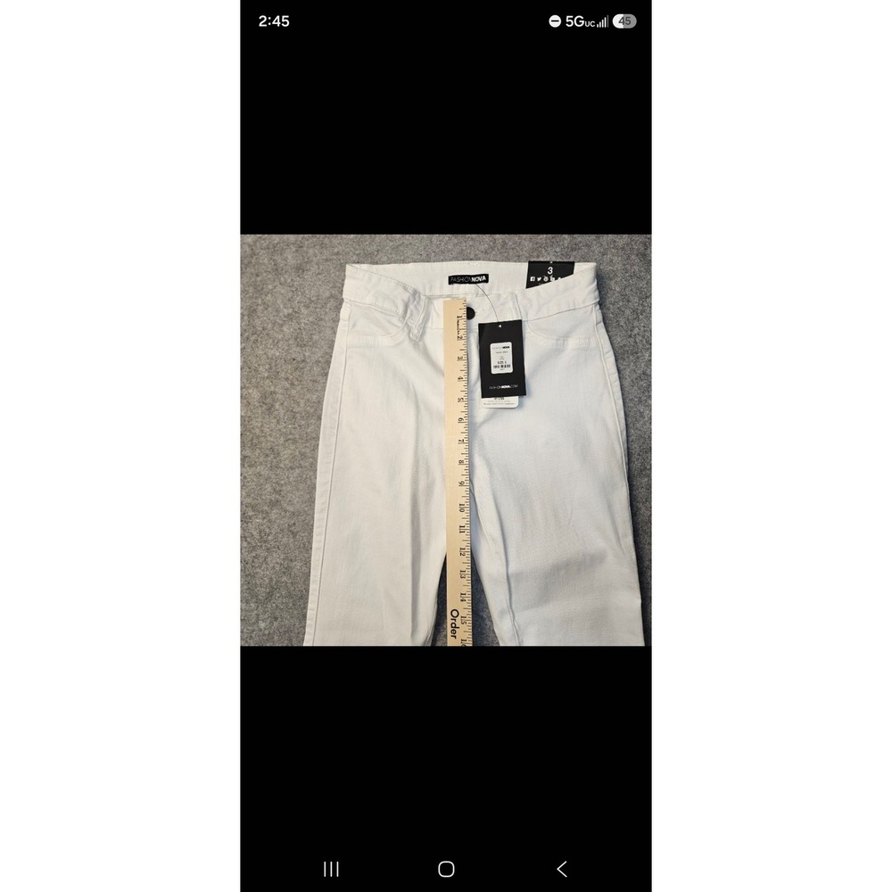 Fashion Nova White High Rise Skinny Jeans Distressed Knee Cutout Size 3 NWT - Picture 7 of 12